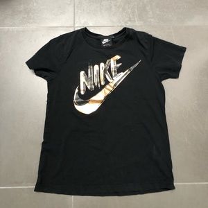 Nike t shirt size S